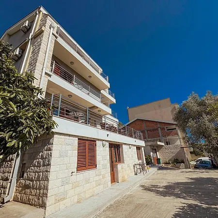 Boutique Moonstar Aparthotel